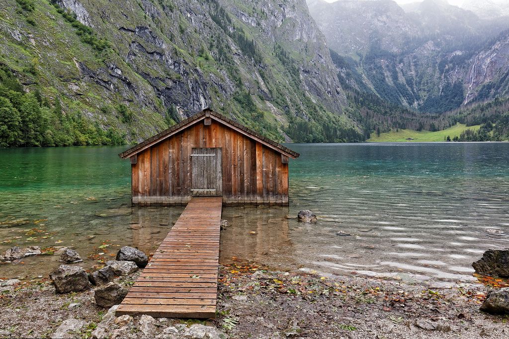 https://mdw-travel-data-us-east-1.s3.amazonaws.com/img/country/Germany/Konigssee/img_01.jpg