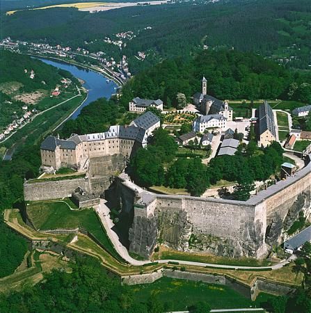 https://mdw-travel-data-us-east-1.s3.amazonaws.com/img/country/Germany/Konigstein-Fortress/img_03.jpg