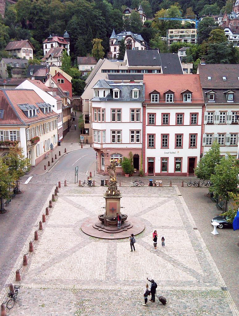 https://mdw-travel-data-us-east-1.s3.amazonaws.com/img/country/Germany/Kornmarkt/img_03.jpg