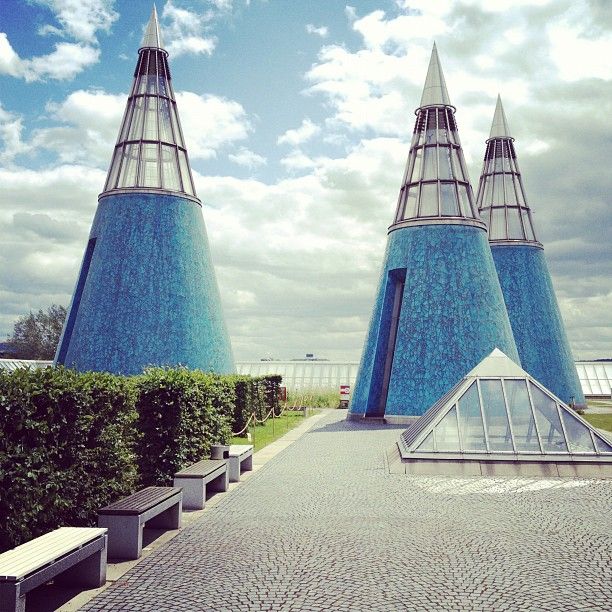 https://mdw-travel-data-us-east-1.s3.amazonaws.com/img/country/Germany/Kunst--und-Ausstellungshalle/img_01.jpg