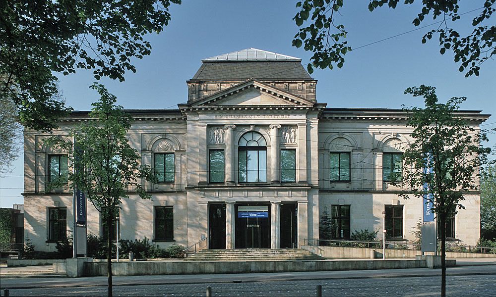 https://mdw-travel-data-us-east-1.s3.amazonaws.com/img/country/Germany/Kunsthalle-Bremen/img_02.jpg