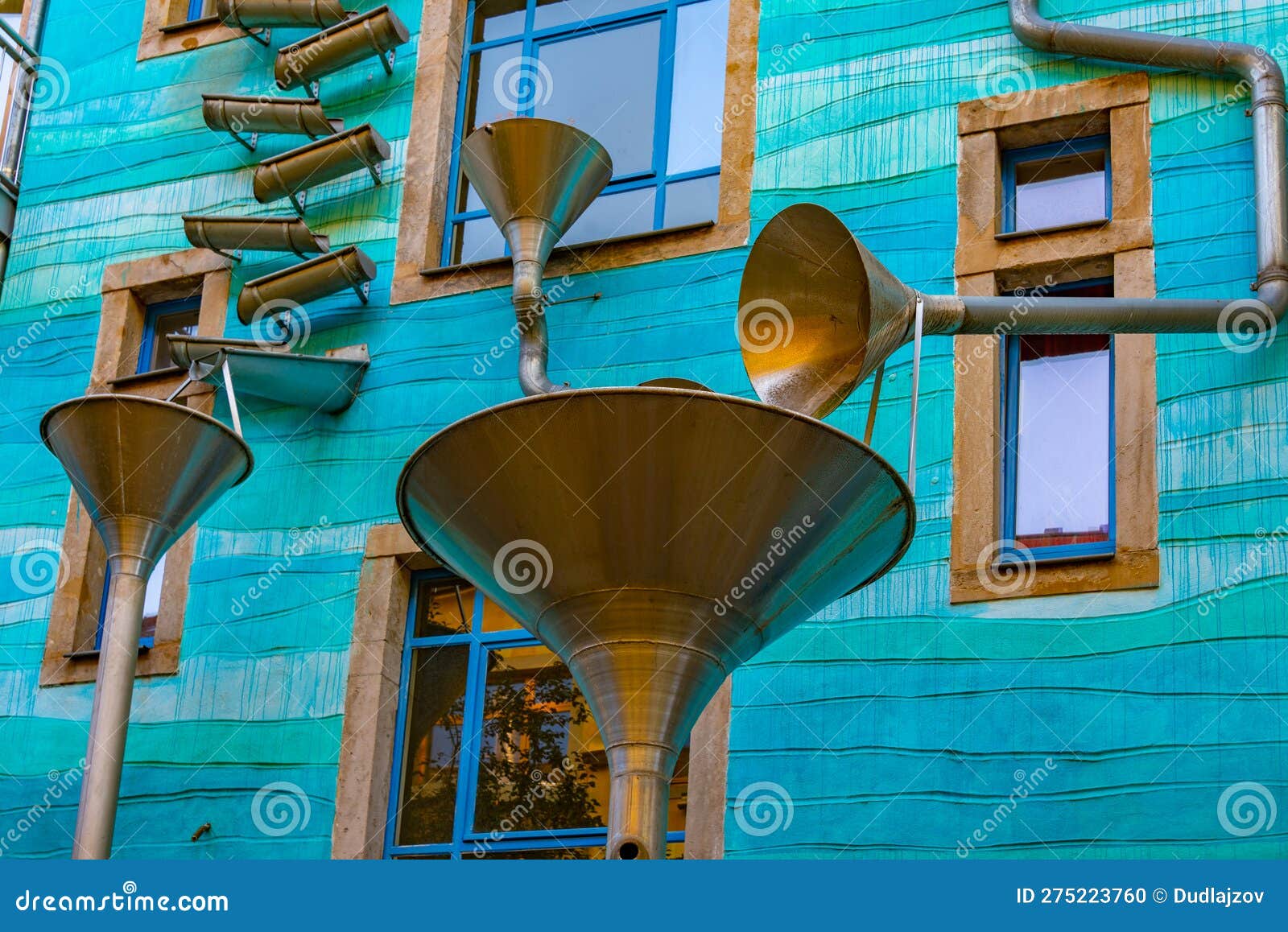 https://mdw-travel-data-us-east-1.s3.amazonaws.com/img/country/Germany/Kunsthofpassage/img_02.jpg