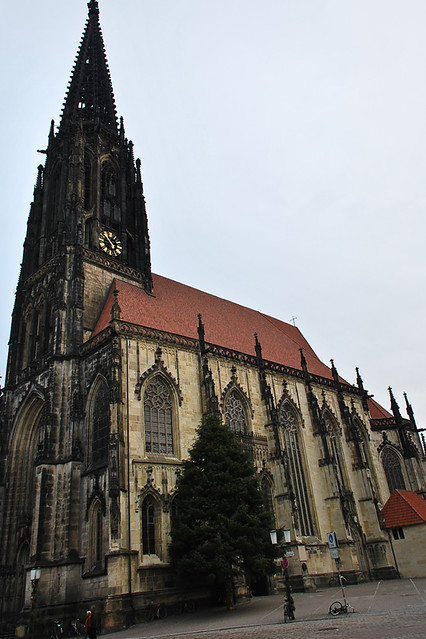 https://mdw-travel-data-us-east-1.s3.amazonaws.com/img/country/Germany/Lambertikirche/img_01.jpg