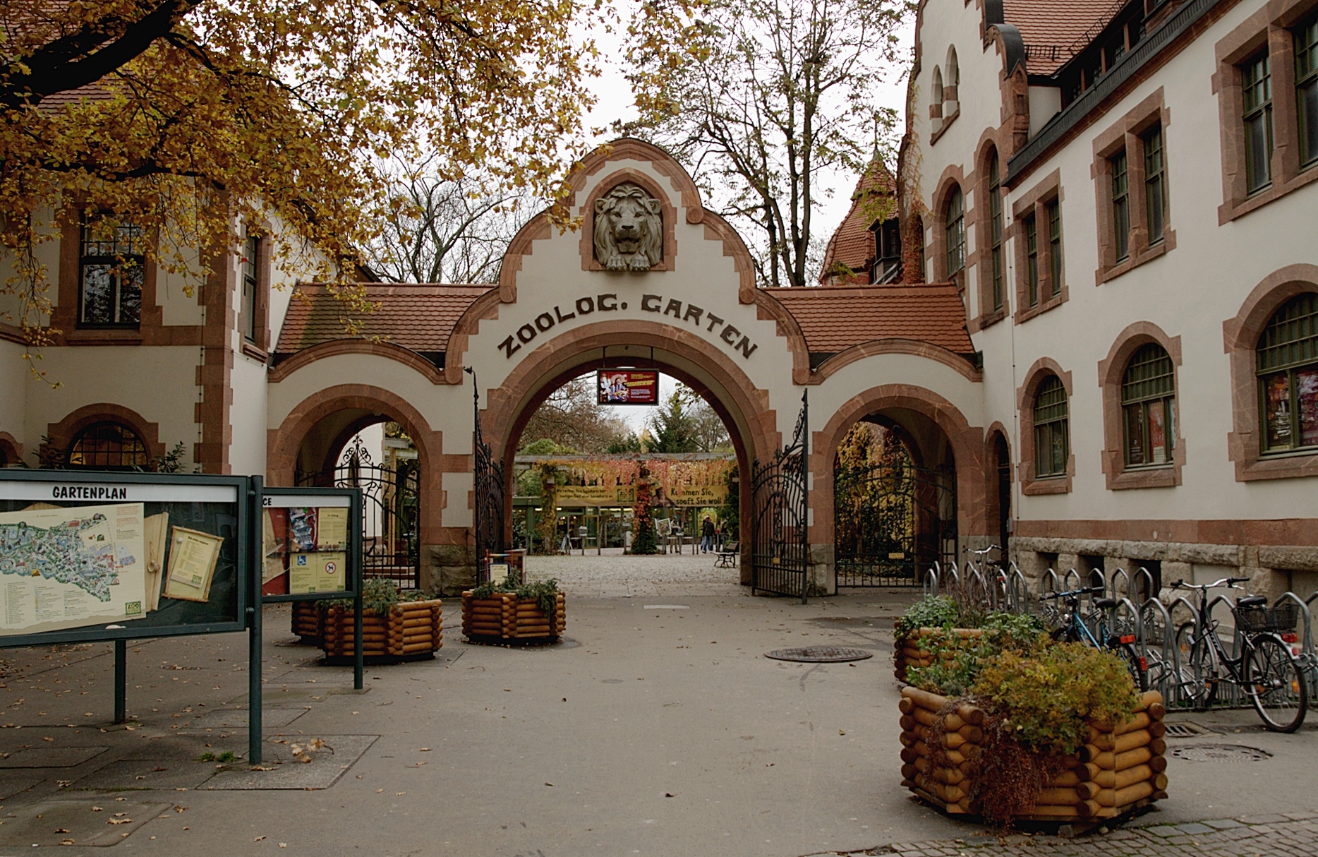 https://mdw-travel-data-us-east-1.s3.amazonaws.com/img/country/Germany/Leipzig-Zoo/img_01.jpg