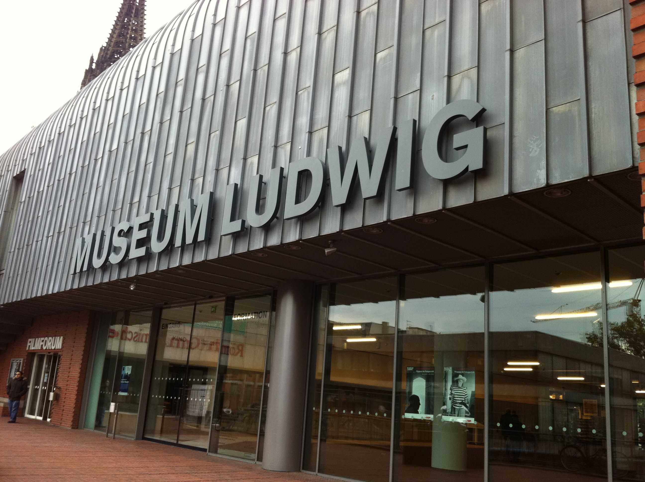 https://mdw-travel-data-us-east-1.s3.amazonaws.com/img/country/Germany/Ludwig-Museum/img_03.jpg
