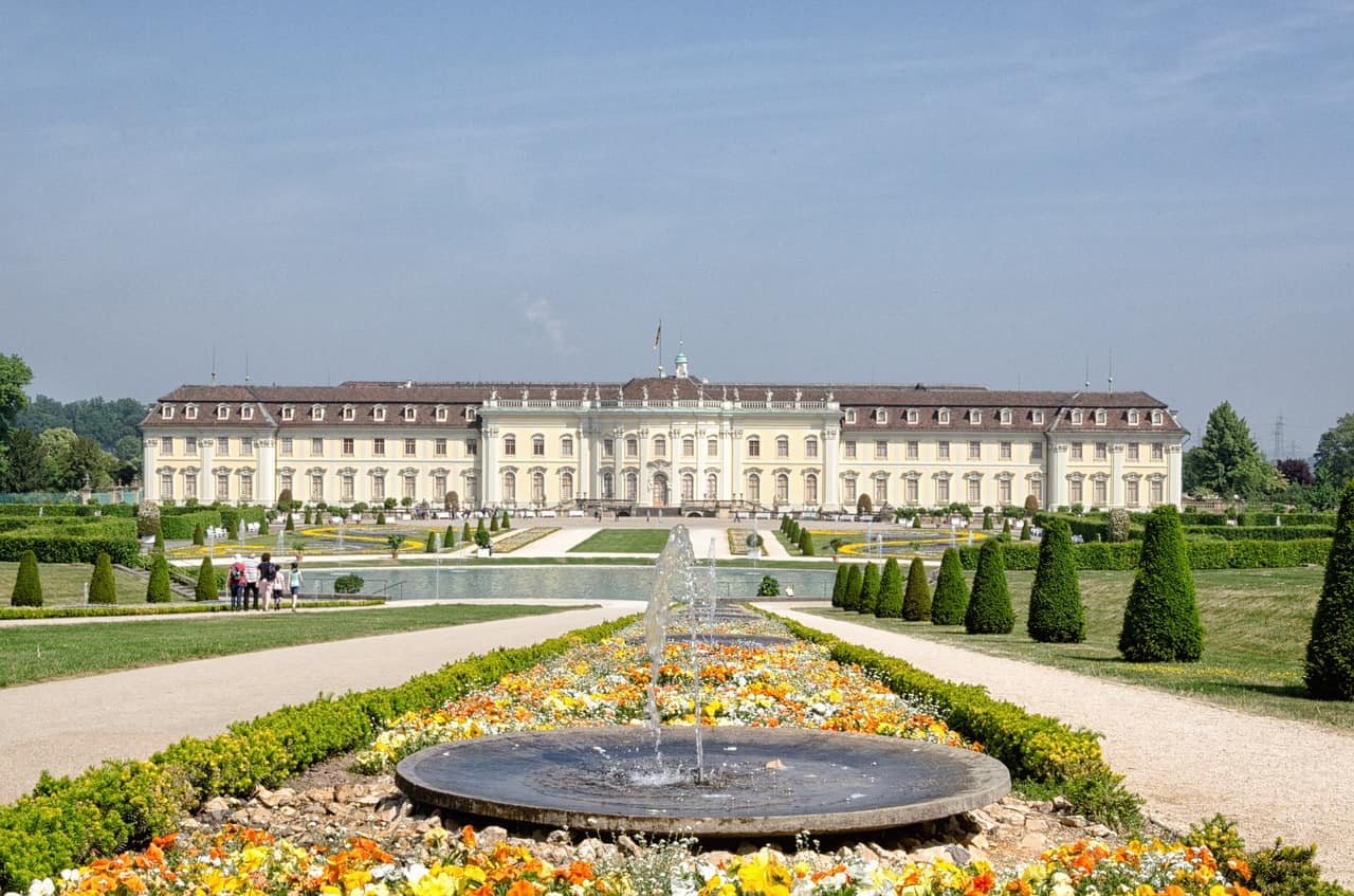 https://mdw-travel-data-us-east-1.s3.amazonaws.com/img/country/Germany/Ludwigsburg-Palace/img_01.jpg