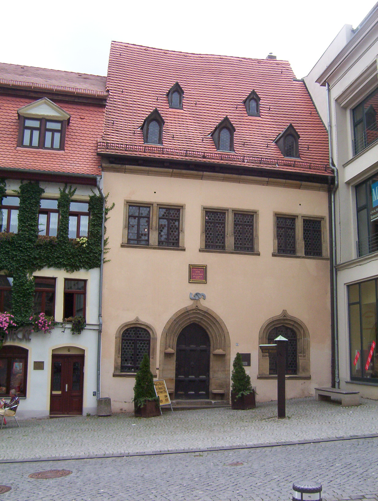 https://mdw-travel-data-us-east-1.s3.amazonaws.com/img/country/Germany/Luthers-House-Luthersaal/img_00.jpg