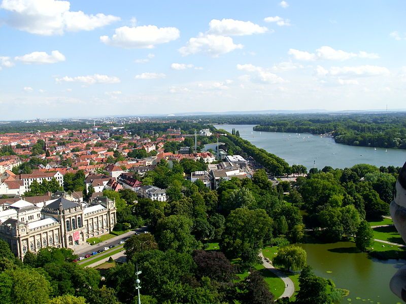 https://mdw-travel-data-us-east-1.s3.amazonaws.com/img/country/Germany/Maschsee/img_01.jpg