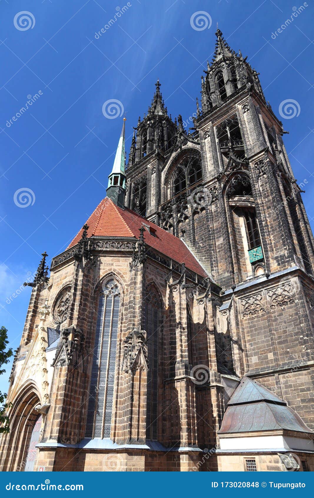 https://mdw-travel-data-us-east-1.s3.amazonaws.com/img/country/Germany/Meissen-Cathedral/img_02.jpg
