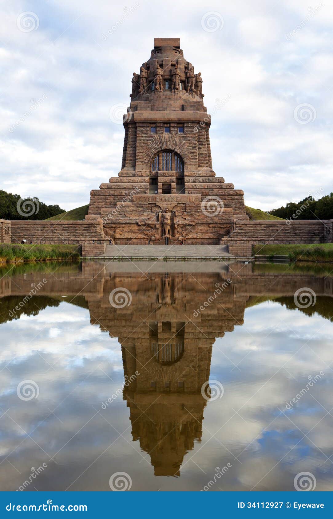 https://mdw-travel-data-us-east-1.s3.amazonaws.com/img/country/Germany/Monument-of-the-Battle-of-the-Nations/img_01.jpg