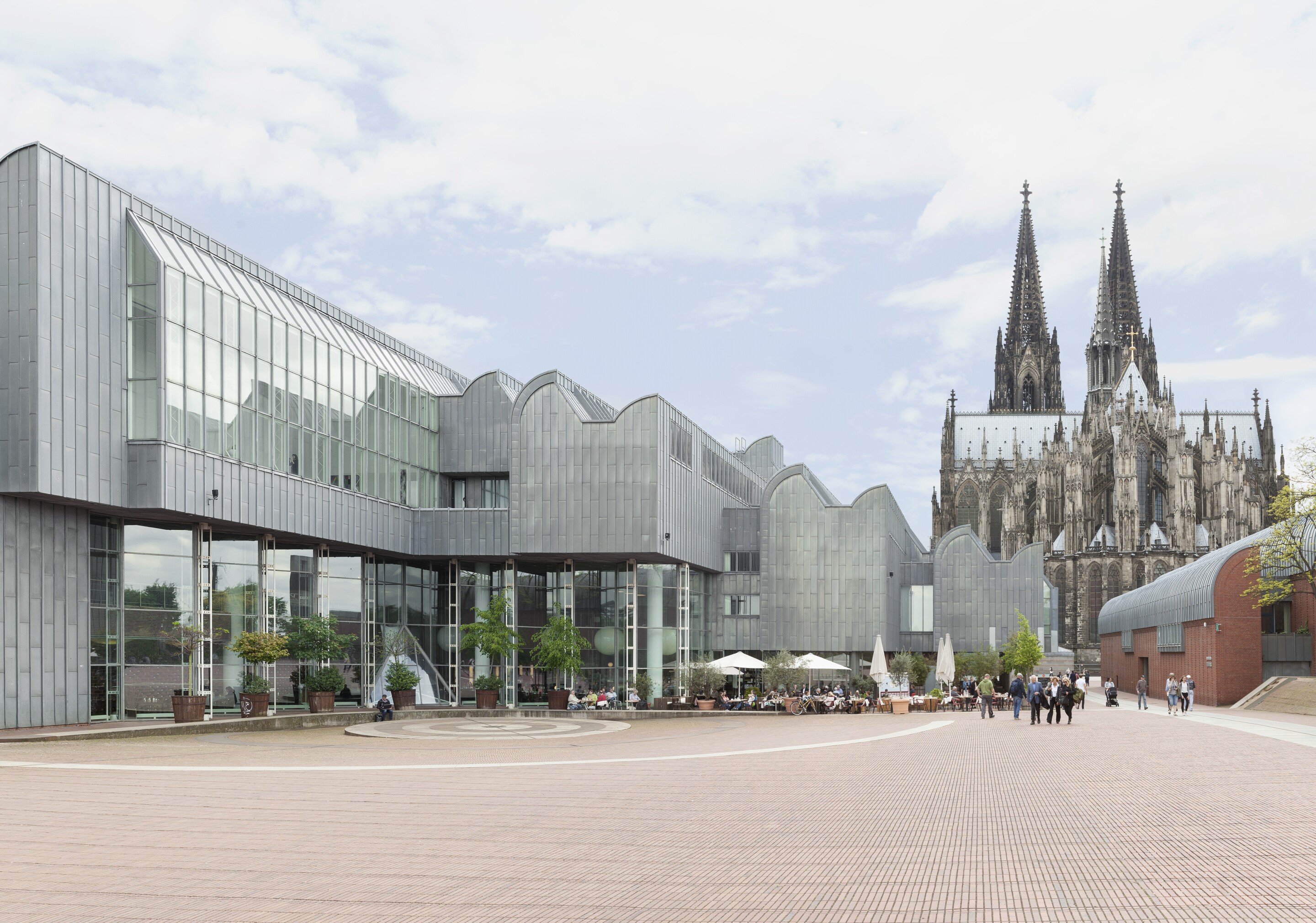https://mdw-travel-data-us-east-1.s3.amazonaws.com/img/country/Germany/Museum-Ludwig/img_03.jpg