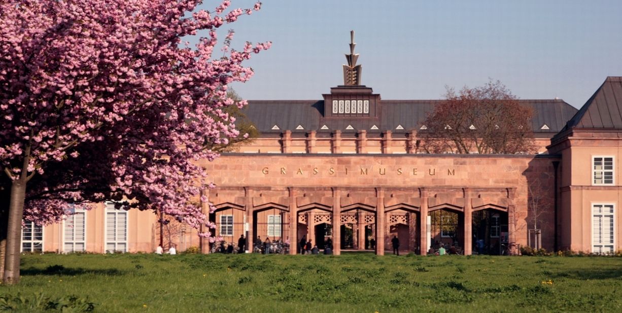 https://mdw-travel-data-us-east-1.s3.amazonaws.com/img/country/Germany/Music-Instruments-Museum-of-Leipzig-University/img_00.jpg