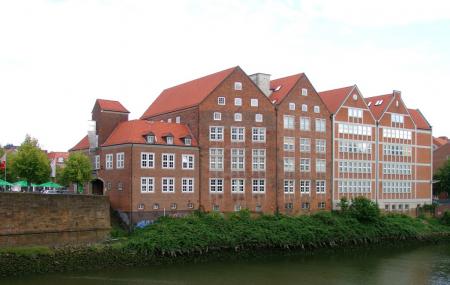 https://mdw-travel-data-us-east-1.s3.amazonaws.com/img/country/Germany/Neues-Museum-Weserburg/img_02.jpg