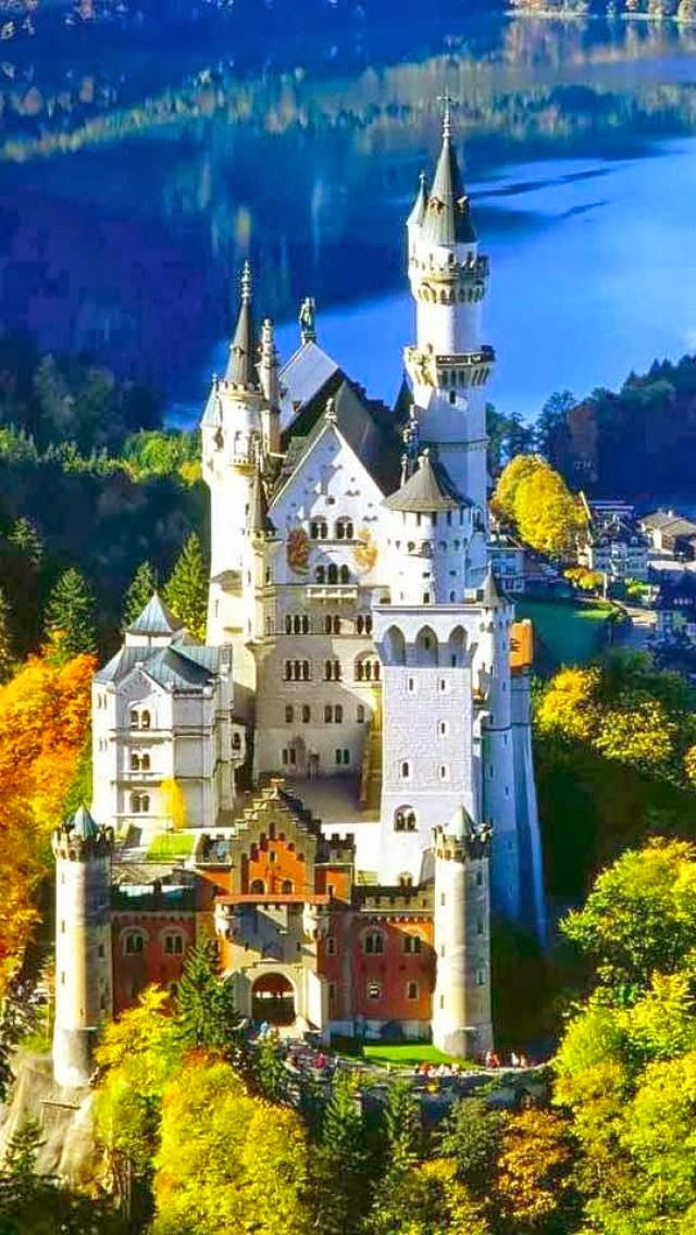 https://mdw-travel-data-us-east-1.s3.amazonaws.com/img/country/Germany/Neuschwanstein-Castle/img_02.jpg