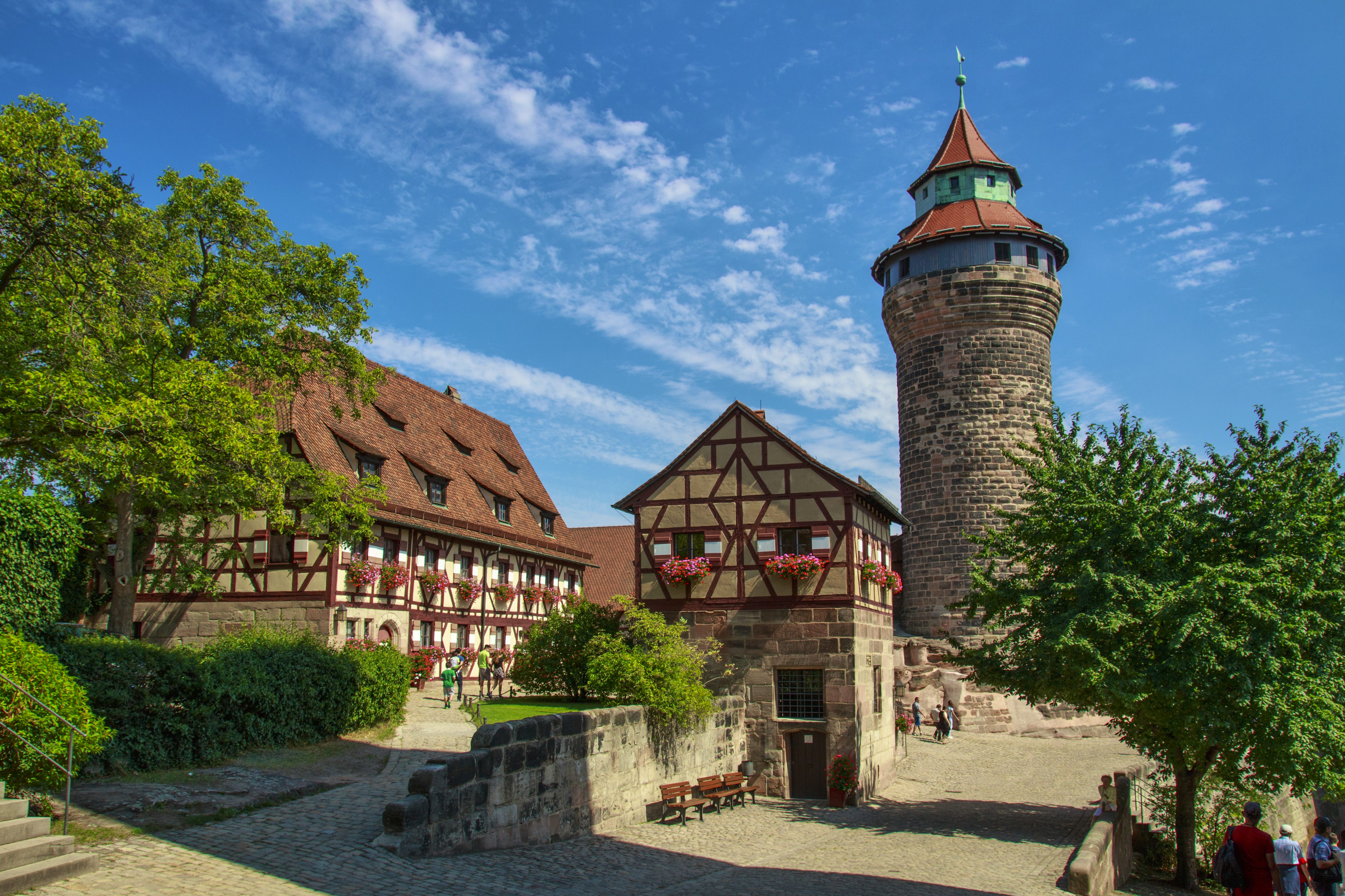 https://mdw-travel-data-us-east-1.s3.amazonaws.com/img/country/Germany/Nuremberg-Castle/img_01.jpg