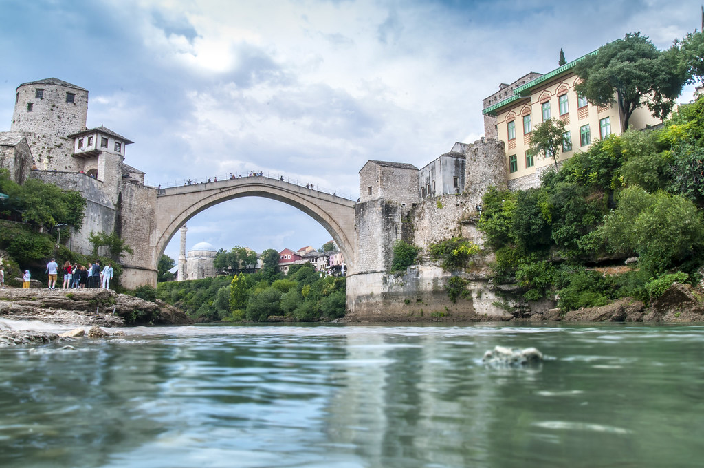 https://mdw-travel-data-us-east-1.s3.amazonaws.com/img/country/Germany/Old-Bridge--Alte-Brucke-/img_02.jpg