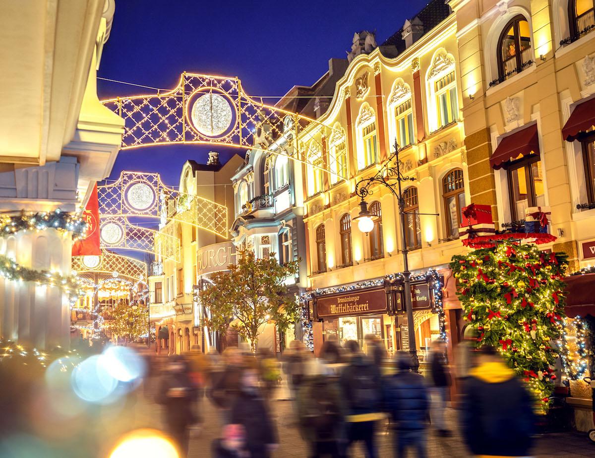 https://mdw-travel-data-us-east-1.s3.amazonaws.com/img/country/Germany/Phantasialand/img_03.jpg