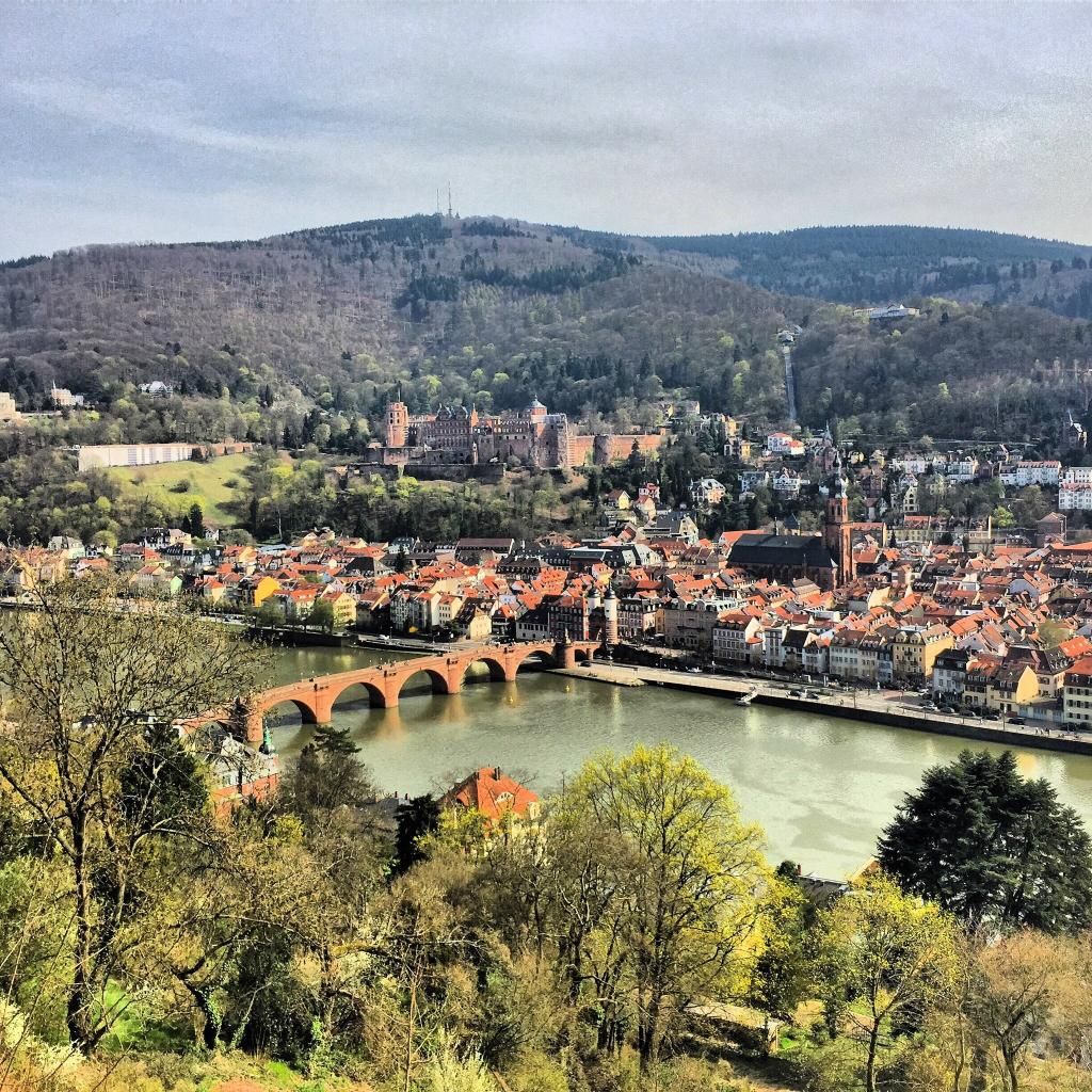 https://mdw-travel-data-us-east-1.s3.amazonaws.com/img/country/Germany/Philosophers-Walk--Philosophenweg-/img_01.jpg
