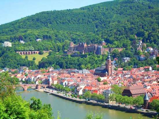 https://mdw-travel-data-us-east-1.s3.amazonaws.com/img/country/Germany/Philosophers-Walk--Philosophenweg-/img_03.jpg