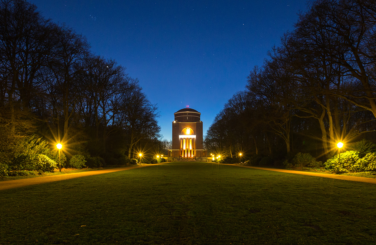 https://mdw-travel-data-us-east-1.s3.amazonaws.com/img/country/Germany/Planetarium-Hamburg/img_02.jpg