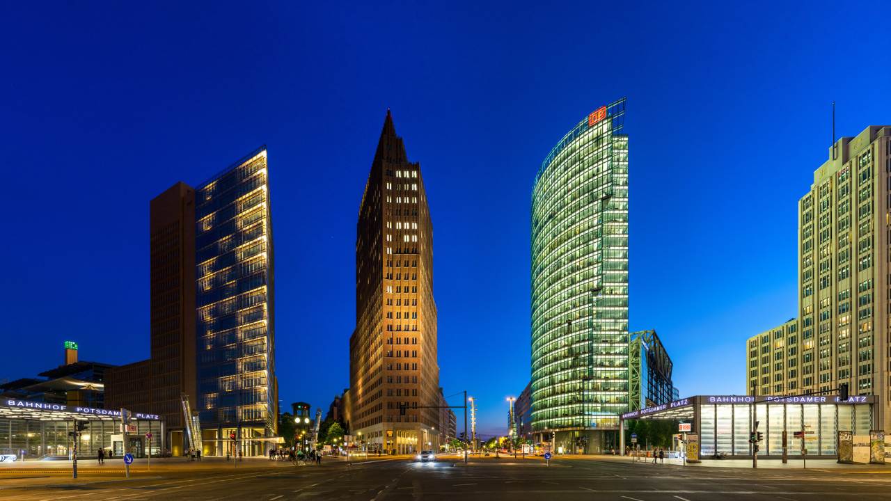 https://mdw-travel-data-us-east-1.s3.amazonaws.com/img/country/Germany/Potsdamer-Platz/img_00.jpg