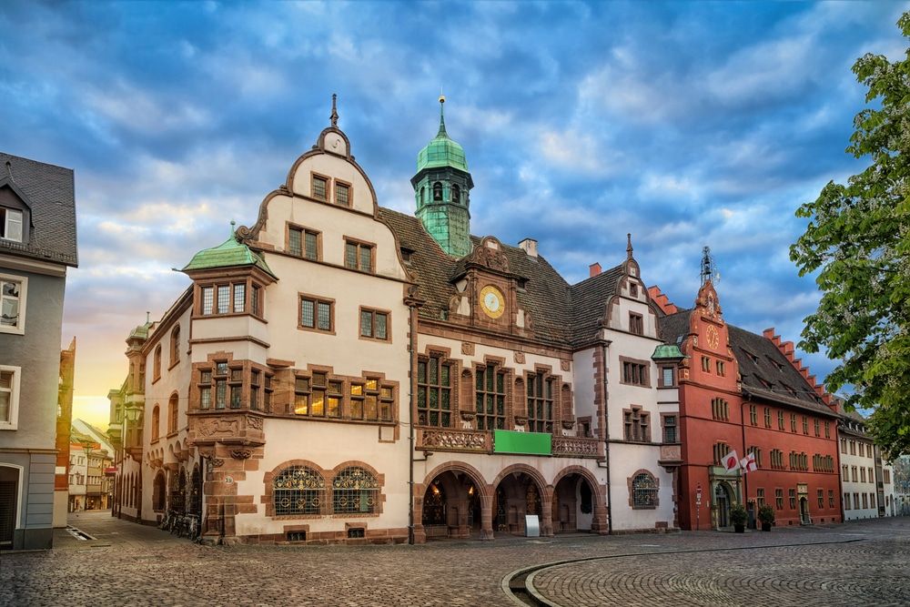https://mdw-travel-data-us-east-1.s3.amazonaws.com/img/country/Germany/Rathaus-Freiburg/img_01.jpg