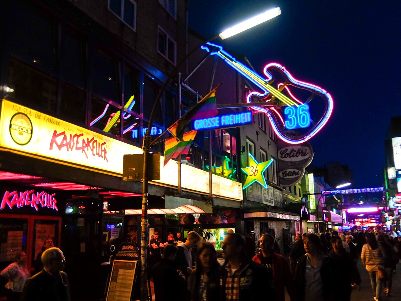 https://mdw-travel-data-us-east-1.s3.amazonaws.com/img/country/Germany/Reeperbahn/img_00.jpg