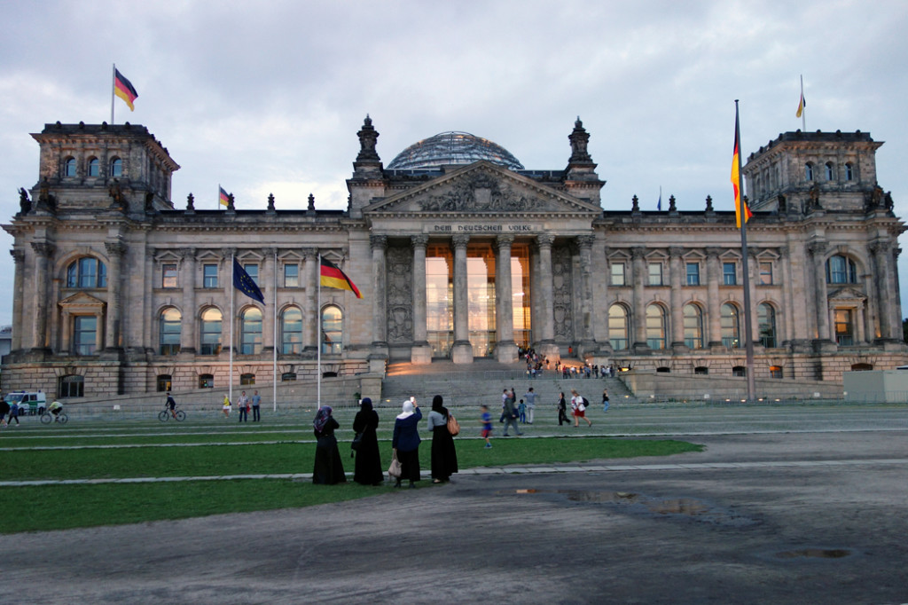 https://mdw-travel-data-us-east-1.s3.amazonaws.com/img/country/Germany/Reichstag-Museum/img_03.jpg