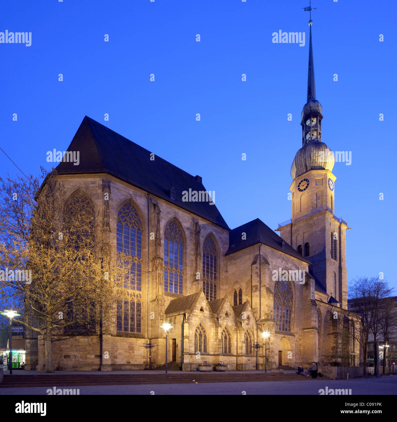 https://mdw-travel-data-us-east-1.s3.amazonaws.com/img/country/Germany/Reinoldikirche/img_02.jpg