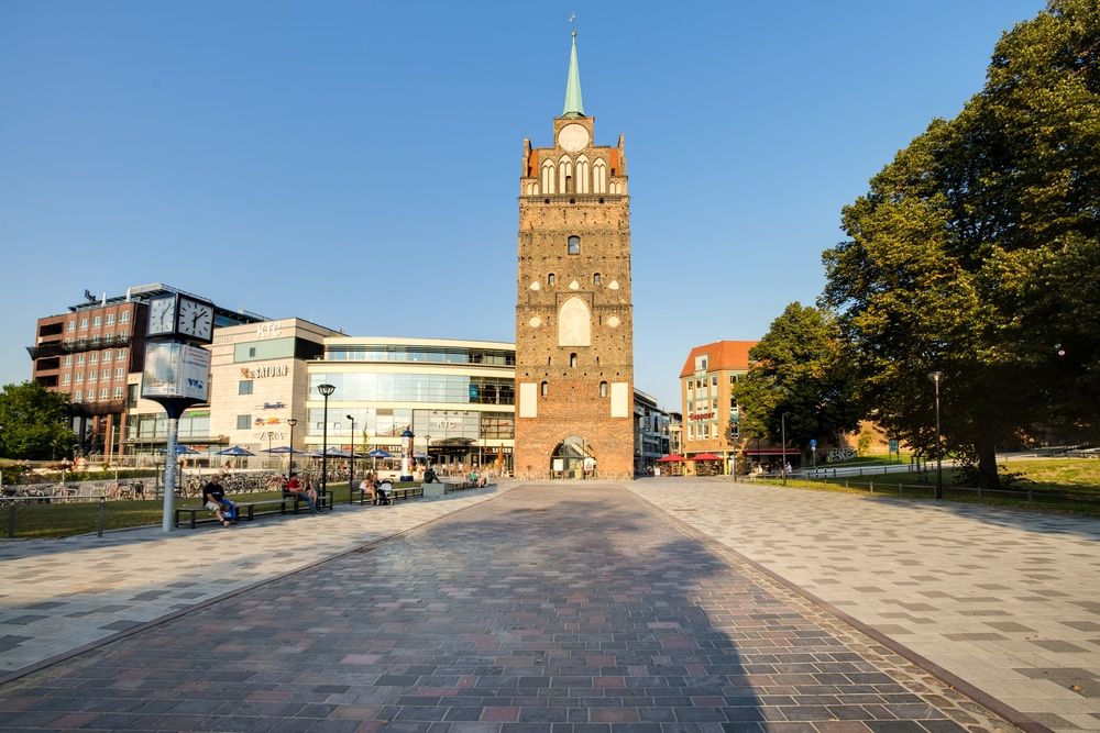https://mdw-travel-data-us-east-1.s3.amazonaws.com/img/country/Germany/Rostock-City-Harbour/img_02.jpg