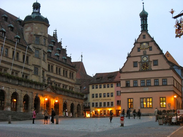 https://mdw-travel-data-us-east-1.s3.amazonaws.com/img/country/Germany/Rothenburg-Town-Hall/img_03.jpg