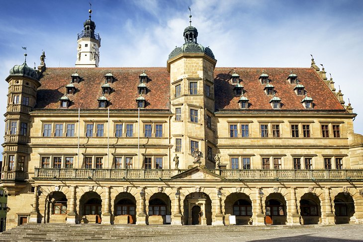 https://mdw-travel-data-us-east-1.s3.amazonaws.com/img/country/Germany/Rothenburg-Town-Wall/img_03.jpg