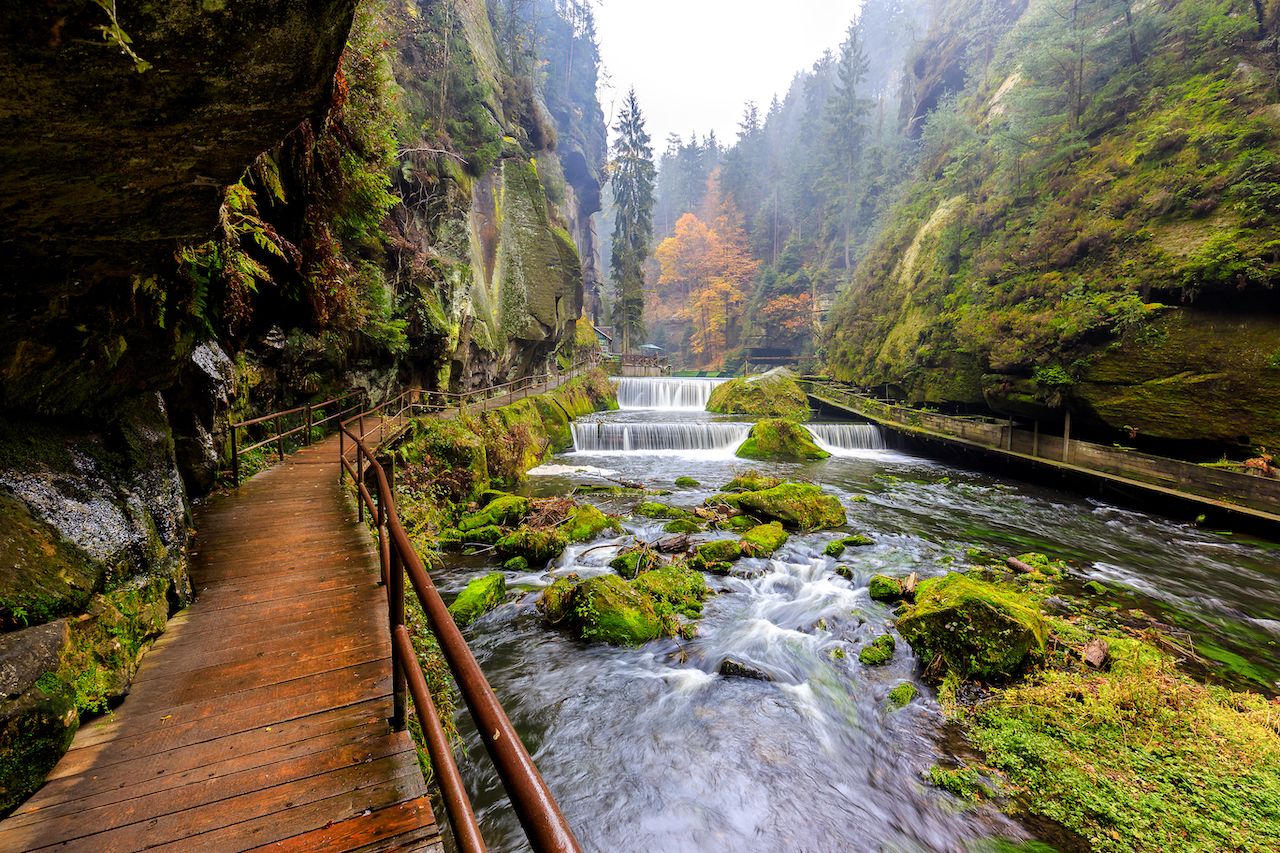 https://mdw-travel-data-us-east-1.s3.amazonaws.com/img/country/Germany/Saxon-Switzerland-National-Park/img_01.jpg