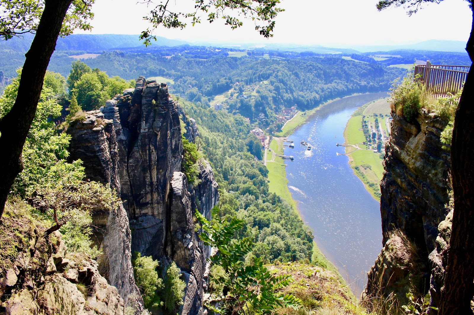 https://mdw-travel-data-us-east-1.s3.amazonaws.com/img/country/Germany/Saxon-Switzerland-National-Park/img_02.jpg