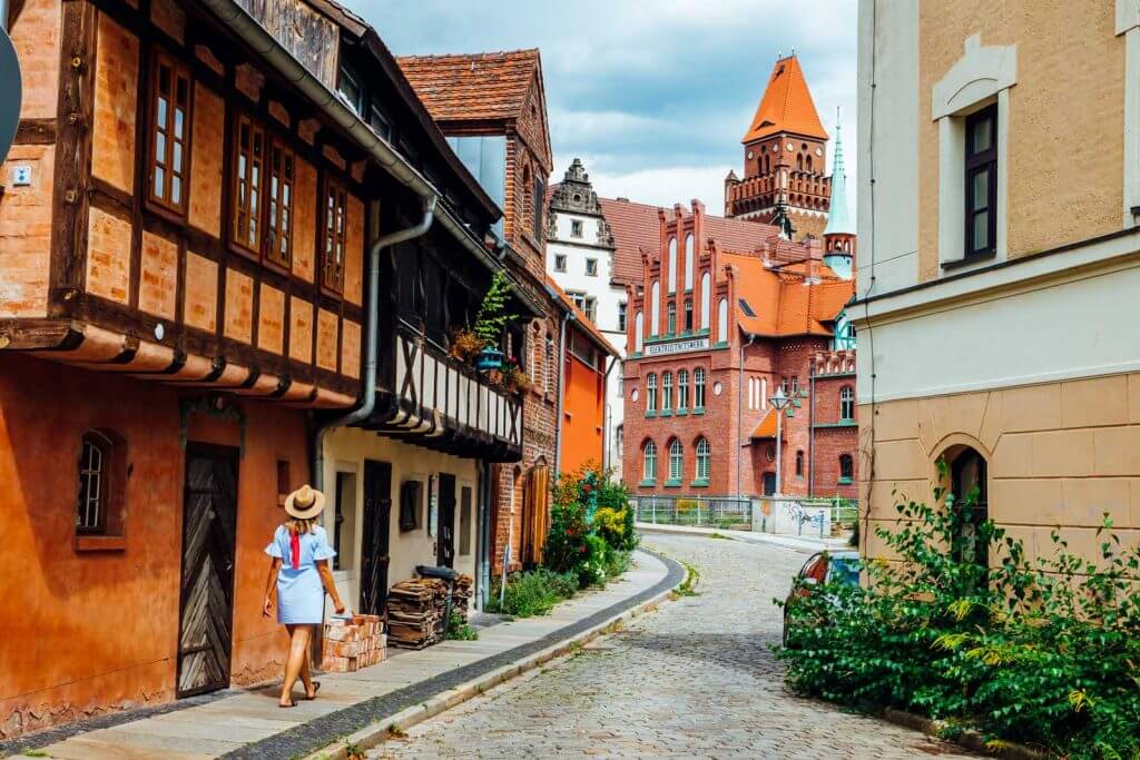 https://mdw-travel-data-us-east-1.s3.amazonaws.com/img/country/Germany/Schloss-Cottbus/img_01.jpg