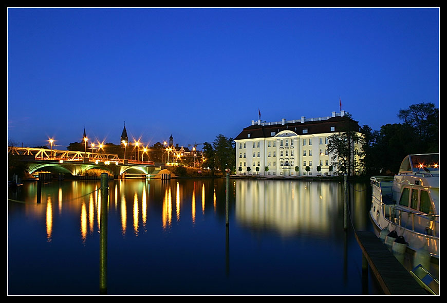 https://mdw-travel-data-us-east-1.s3.amazonaws.com/img/country/Germany/Schloss-Kopenick/img_01.jpg