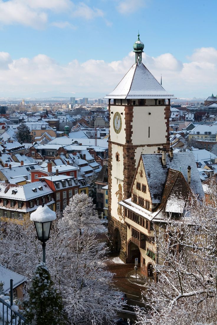 https://mdw-travel-data-us-east-1.s3.amazonaws.com/img/country/Germany/Schwabentor/img_03.jpg