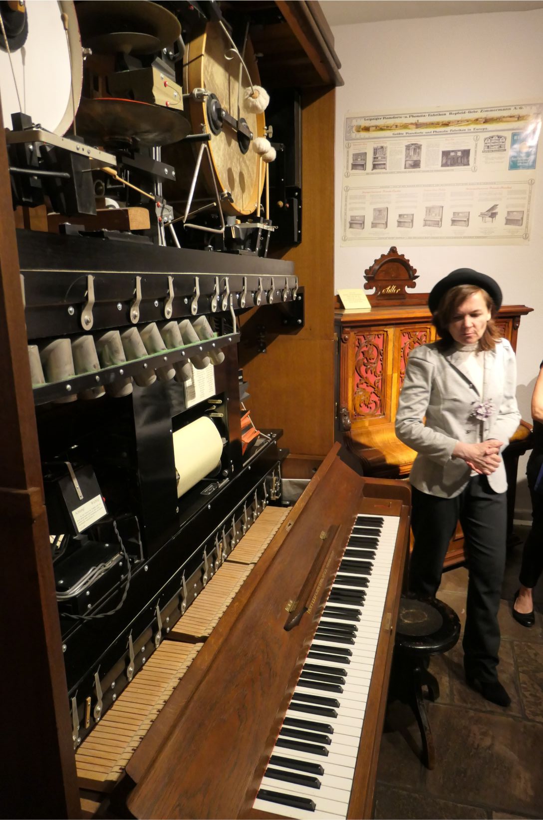 https://mdw-travel-data-us-east-1.s3.amazonaws.com/img/country/Germany/Siegfrieds-Mechanical-Music-Cabinet/img_02.jpg