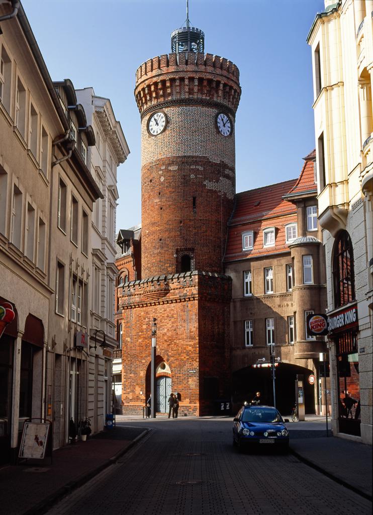 https://mdw-travel-data-us-east-1.s3.amazonaws.com/img/country/Germany/Spremberger-Tower/img_02.jpg