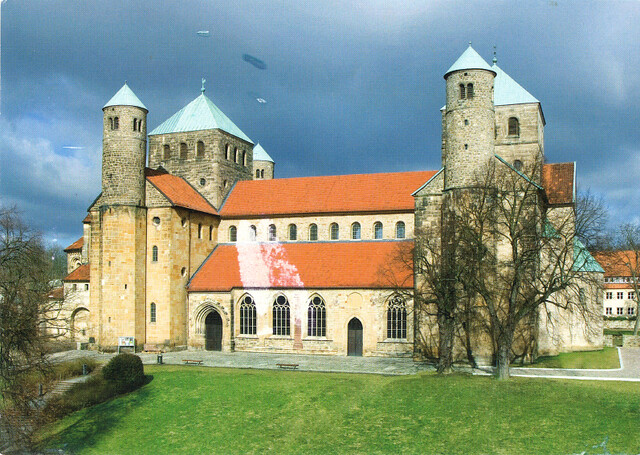 https://mdw-travel-data-us-east-1.s3.amazonaws.com/img/country/Germany/St-Michaels-Church/img_03.jpg