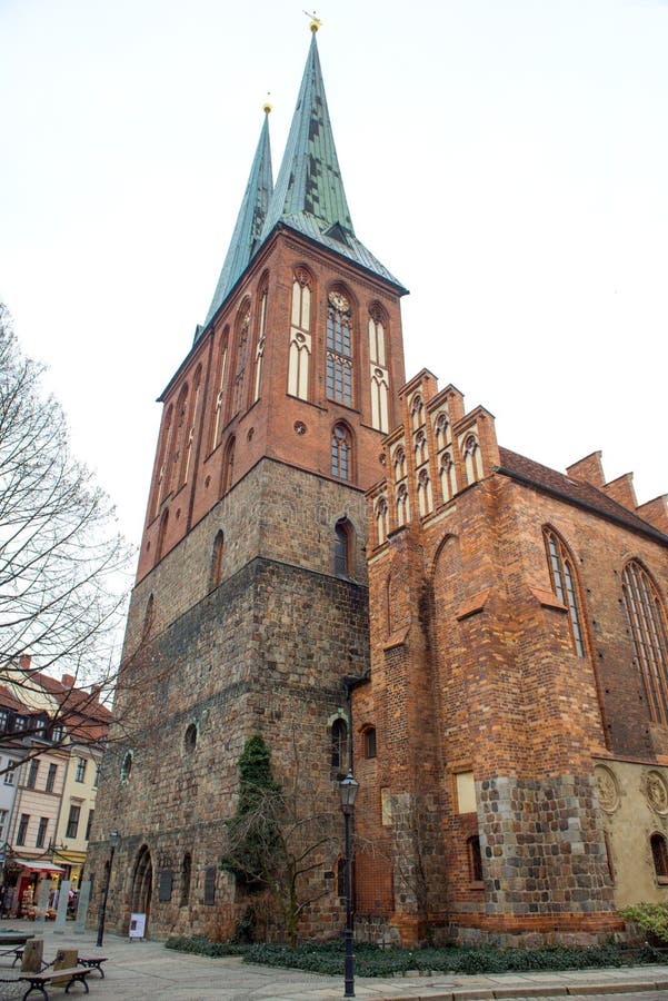 https://mdw-travel-data-us-east-1.s3.amazonaws.com/img/country/Germany/St-Nicholas-Church/img_03.jpg