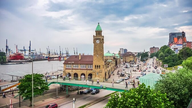 https://mdw-travel-data-us-east-1.s3.amazonaws.com/img/country/Germany/St-Pauli-Piers-St-Pauli-Landungsbrucken/img_00.jpg