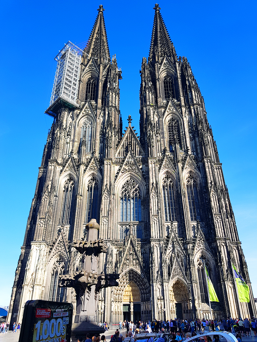https://mdw-travel-data-us-east-1.s3.amazonaws.com/img/country/Germany/St-Peters-Church/img_02.jpg
