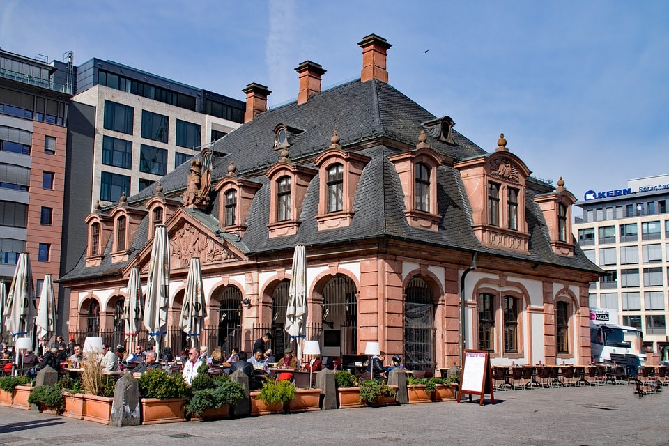 https://mdw-travel-data-us-east-1.s3.amazonaws.com/img/country/Germany/The-Hauptwache/img_03.jpg