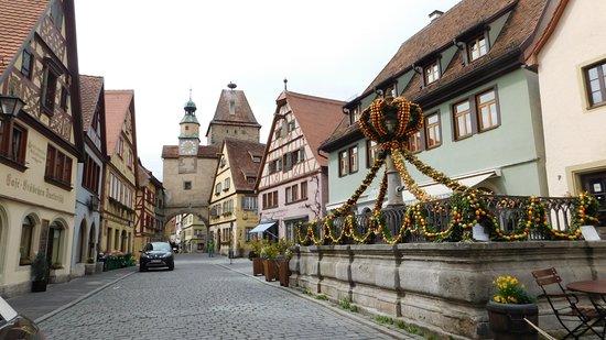 https://mdw-travel-data-us-east-1.s3.amazonaws.com/img/country/Germany/Toppler-Castle/img_03.jpg