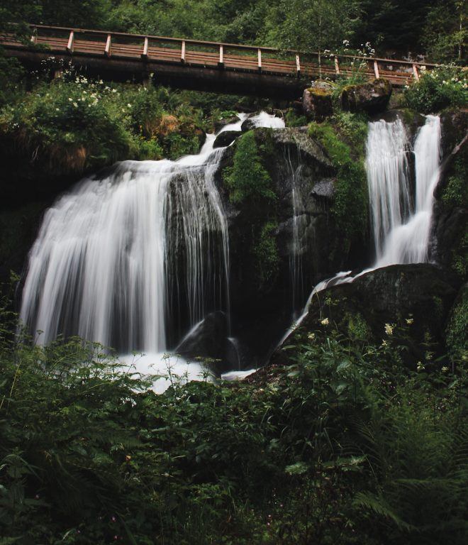 https://mdw-travel-data-us-east-1.s3.amazonaws.com/img/country/Germany/Triberg-Waterfalls/img_02.jpg
