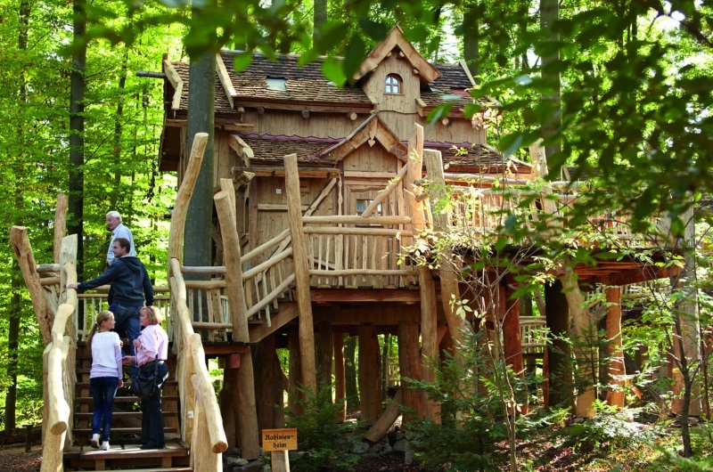 https://mdw-travel-data-us-east-1.s3.amazonaws.com/img/country/Germany/Tripsdrill-Theme-Park/img_01.jpg