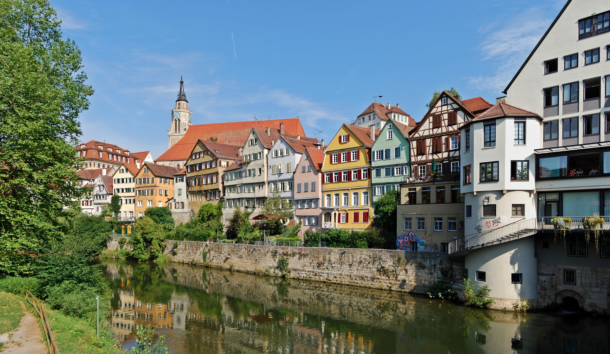 https://mdw-travel-data-us-east-1.s3.amazonaws.com/img/country/Germany/Tubingen-Old-Town/img_00.jpg