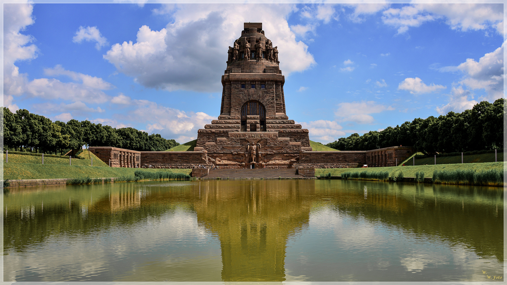 https://mdw-travel-data-us-east-1.s3.amazonaws.com/img/country/Germany/Volkerschlachtdenkmal/img_01.jpg
