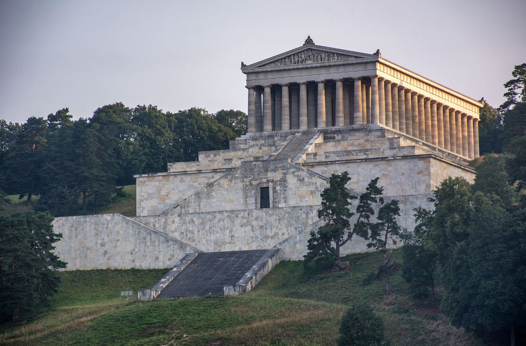 https://mdw-travel-data-us-east-1.s3.amazonaws.com/img/country/Germany/Walhalla-Memorial/img_03.jpg